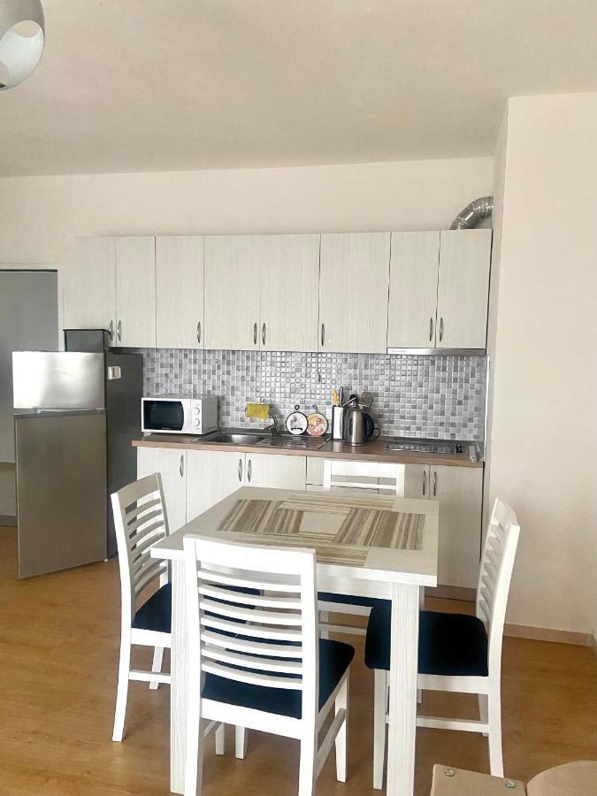 Cocoon Apartment Драч Екстериор снимка