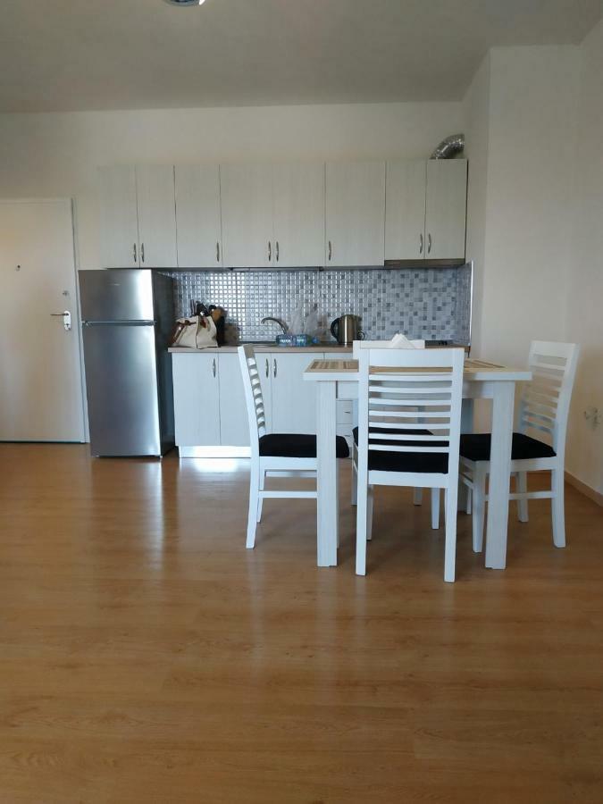 Cocoon Apartment Драч Екстериор снимка